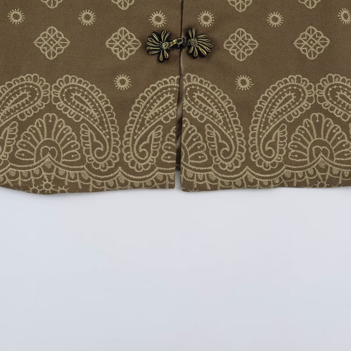Buckled long sleeved embroidered jacket